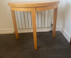 Folding Gate Leg Table