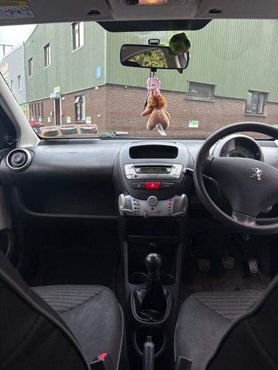 2013 Peugeot 107 1.0 petrol 5-door manual
