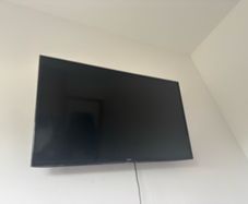 43 eSTAR Smart TV  Great Condition