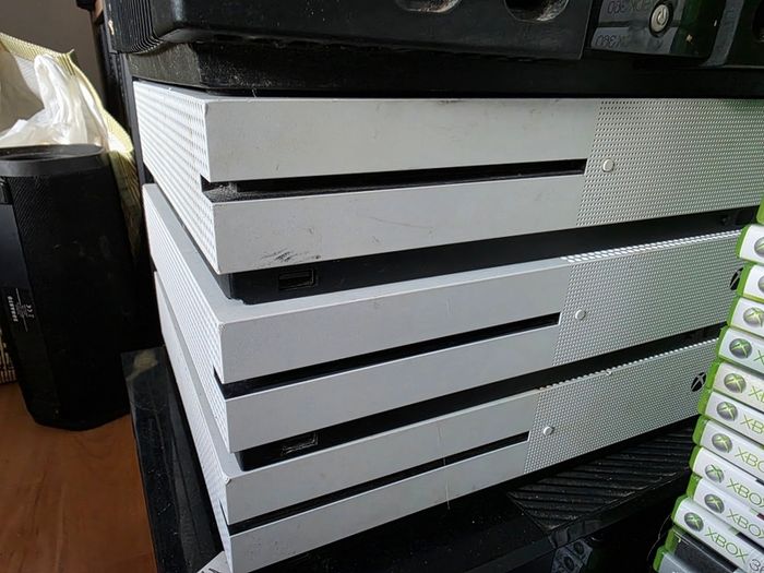 3 Xbox One S