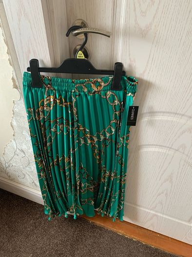 Ladies Pleated Skirt