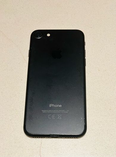 IPhone 8 in mint condition Locked to Vodafone