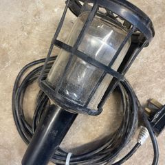 220v Lead Lamp