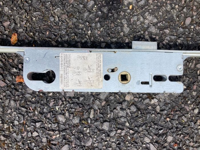 Multipoint door lock gearbox mechanism
