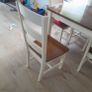 table and chairs Image 3
