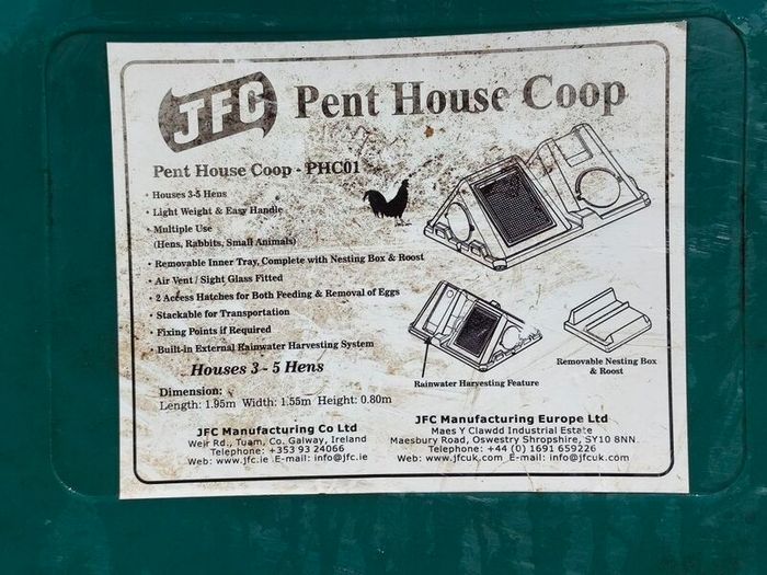 JFC poultry palace/chicken coop/rabbit hutch/small animal house