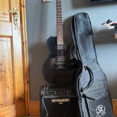 SX Les Paul Style Electric Guitar + 15W Behringer Amp + Gig Bag