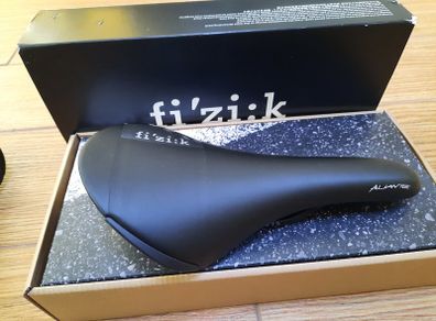 Fizik Aliante R5 K:ium Black Edition