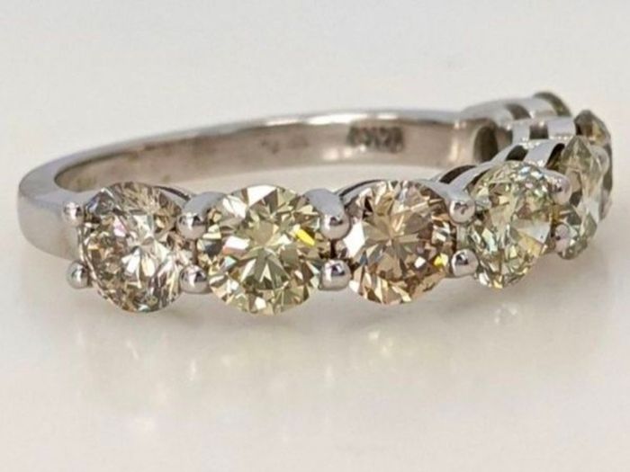 natural diamonds ring 3.26ct
