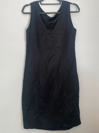 Sarah Pacini black sleeveless dress