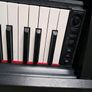 Suzuki electric piano Image 3