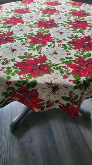 Round Christmas Tablecloths.140cm