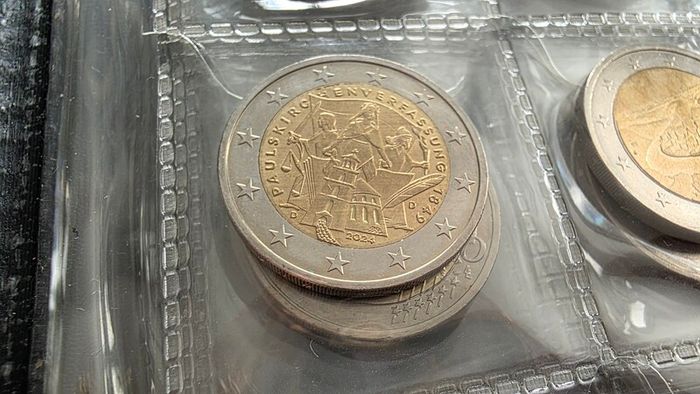 2 euro coin