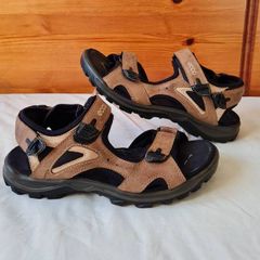 Ecco off the road sandles Size 8 eu 42 tan leather in good condition