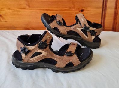 Ecco off the road sandles Size 8 eu 42 tan leather in good condition