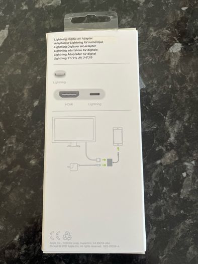 Apple Lightning to Digital AV Adapter