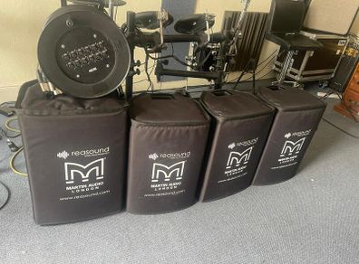 Martin Blackline x10 speakers