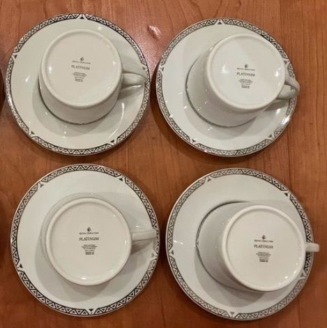 2004 Vintage Royal Doulton Platinum Collection 4 Tea Cups and Saucers