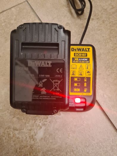 De Walt Battery& Charger