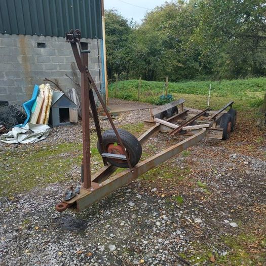 large boat trailer up to about 30ft capacity