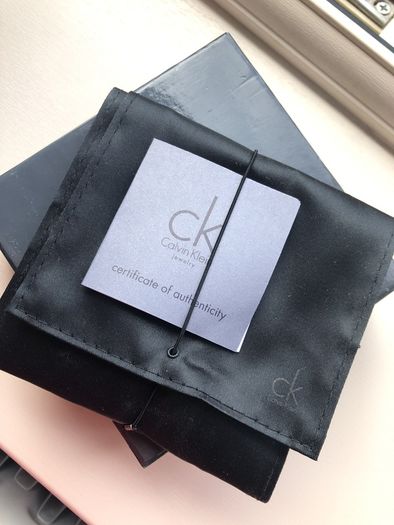 CK beautiful black cubic ear rings