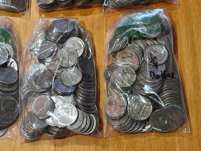 Bulk US Coins 2.9KG Mixed Lot of over 750 Coins Circulated