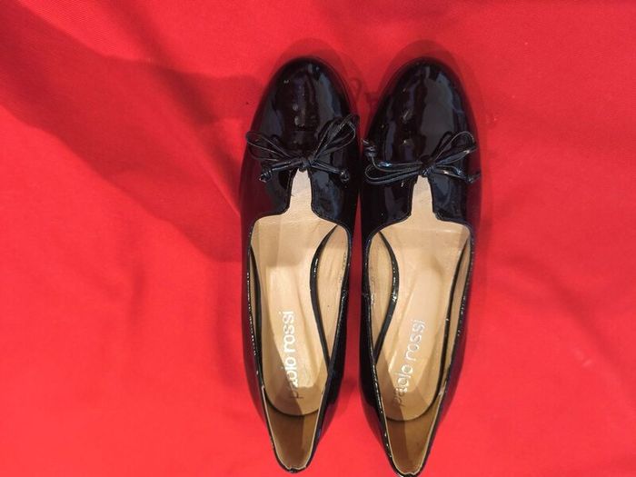 Women's leather shoes.