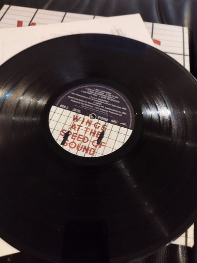 Wings at the speed of sound lp