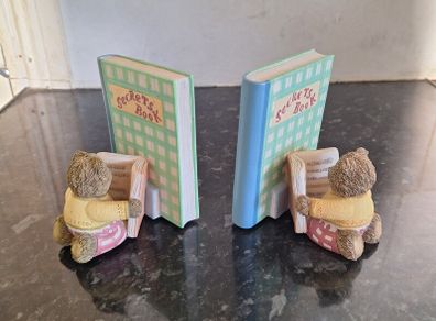 Two lovely childrens bookends see dimensions