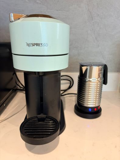 Nespresso Vertuo Pop Liberty Collection + Aeroccino Milk Frother Bundle  Excellent Condition