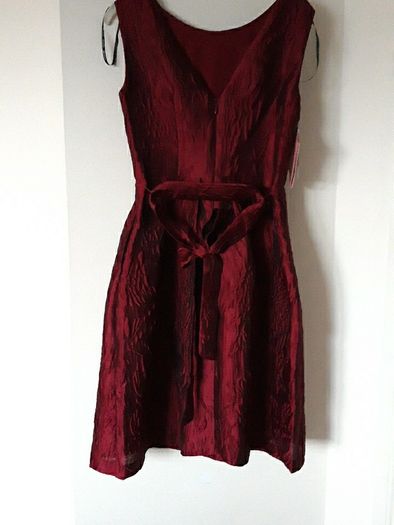 Apart dress (size GB 8)NWT