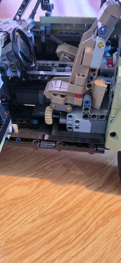 Lego Technic Land Rover Defender 42110