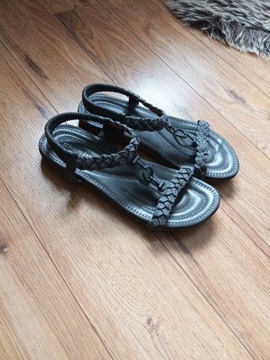 women's sandals