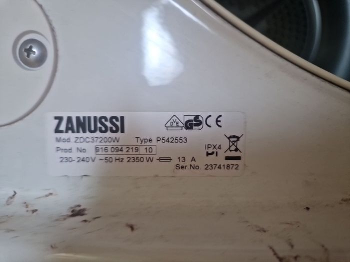 Dryer 7kg - working but please read ad