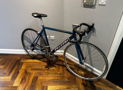 Falcon Mythos bike