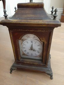 Wooden Mantlepiece Clock