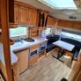 Hobby twin axle fixed bed with walk in bathroom Image 9