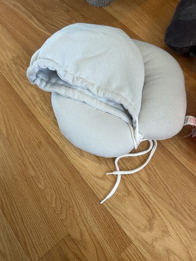Neck Cushions x 3