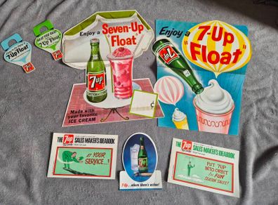 Original Vintage 1950s-60s  7-Up Float Paper Banner Signs & Salesman Ideabooks Collection