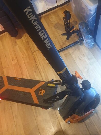 E Scooter Kukirin 2025 G2 Max With Warranty Only 600 Kls All Extras Basically Brand New.
