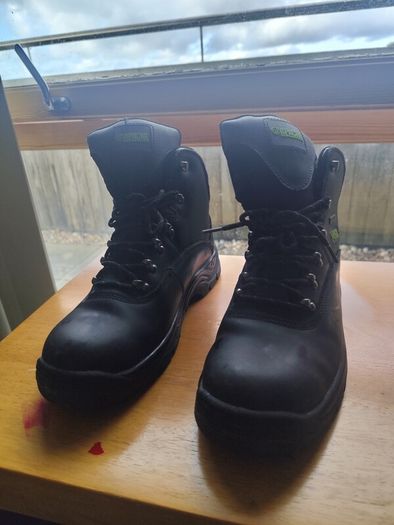 Waterproof Safety work Boot Size 11. brand new in box and used one