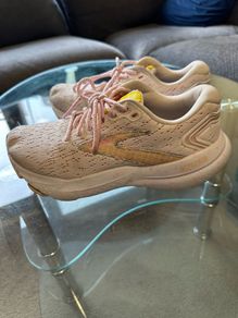 Brooks women's trainers