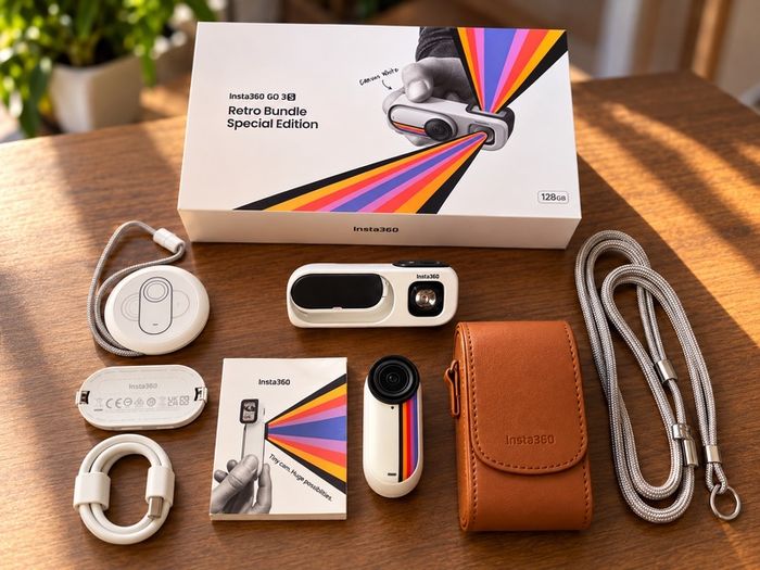 Insta360 GO 3S 128GB Retro Bundle Special Edition