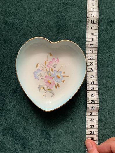 Royal Worcester Palissy trinket dish