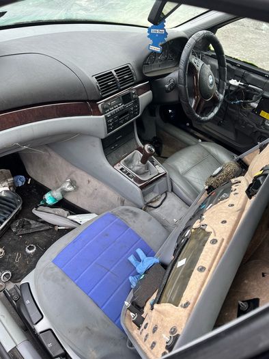 Breaking bmw e46 saloon 320d 2004