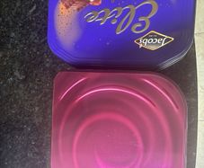 Biscuit tins