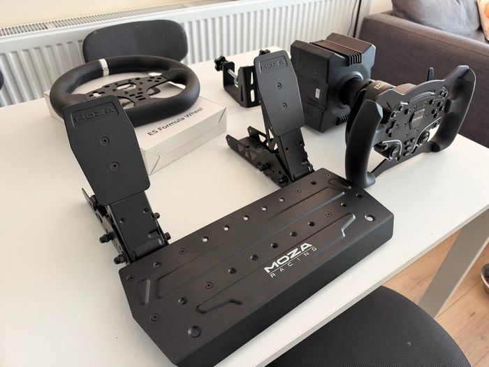 Moza R5 Bundle / Formula Wheel / Brake Kit