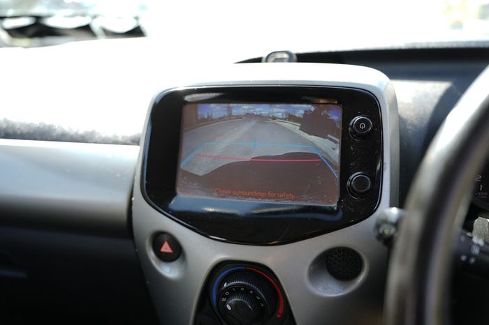 2016 Toyota Aygo x-play 1.0L