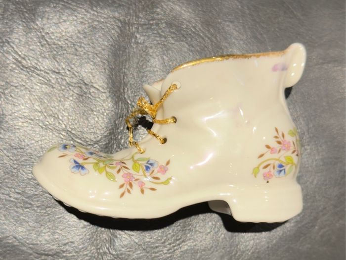Cre Irish Porcelain Boot Flowers Vines Delicate. Irish Porcelain