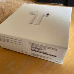 AirPods box